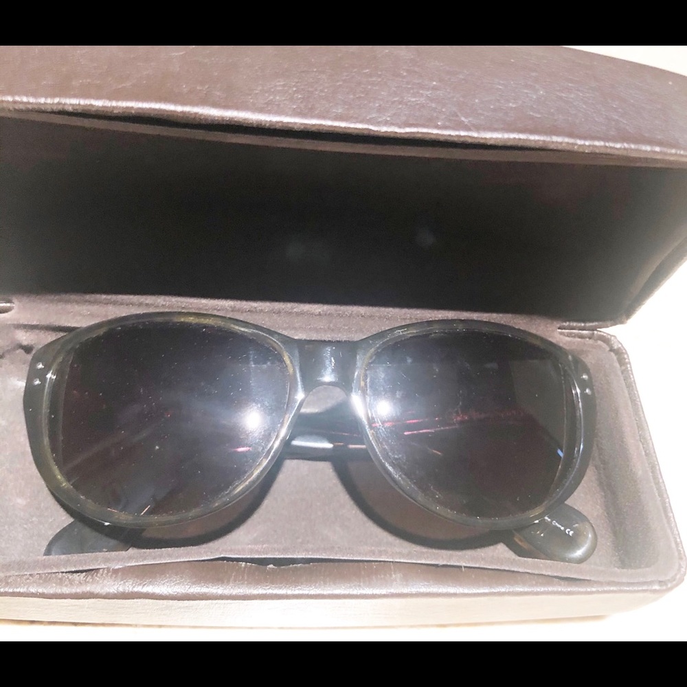 Cole Haan Sunglasses and case - Picture 3 of 9